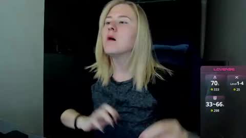 Snapshot of oliviamunk chatting on 07-19-26, 05:11 . online show from 07-19-26, 05:11