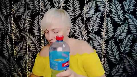 Kelly online show from 02-08-26, 12:19