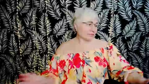 Kelly online show from 04-26-26, 10:24