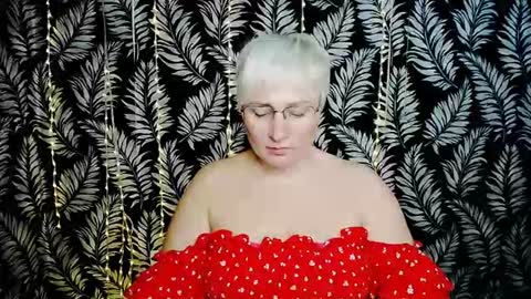 Snapshot of oliviaoskar_ chatting on 07-26-26, 10:11 Kelly online show from 07-26-26, 10:11