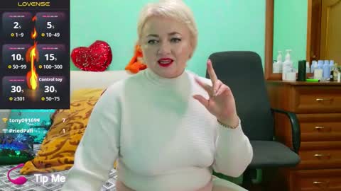 oliviaparadise online show from 11-13-25, 07:24