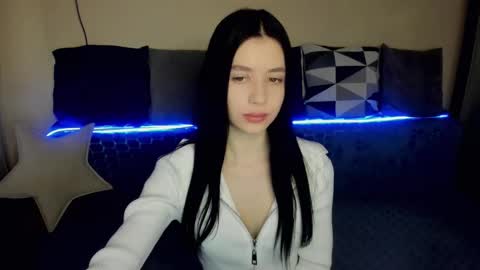 oliviarichi online show from 01-06-26, 08:51