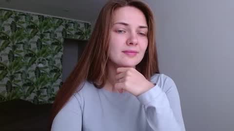 Olivia online show from 11-30-25, 05:33