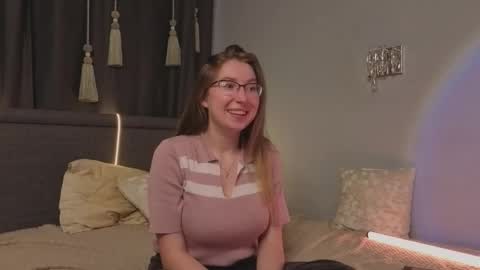 Kylie online show from 09-14-25, 07:35