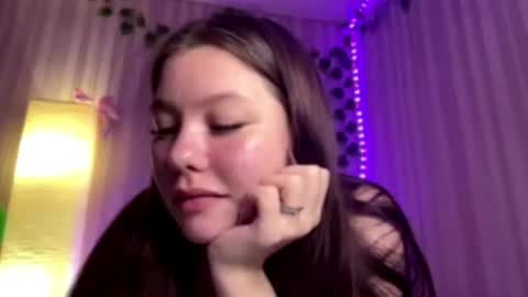 Emma online show from 05-25-26, 12:00