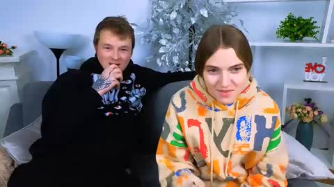 Olli and Stiw online show from 12-21-25, 07:59