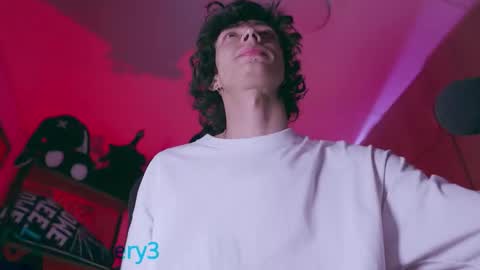     online show from 11-18-25, 01:22