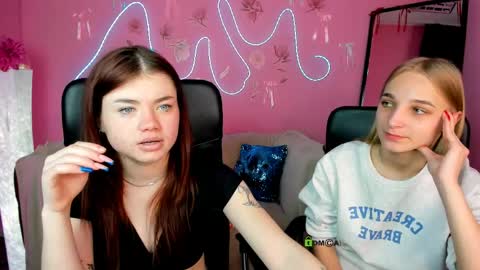 Ollivia online show from 04-25-26, 09:23