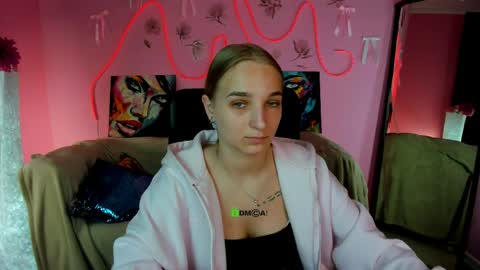 Ollivia online show from 05-05-26, 05:48