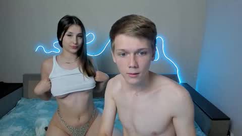 Snapshot of olvr_zoolander chatting on 10-04-25, 02:59 Oliver and Mira online show from 10-04-25, 02:59