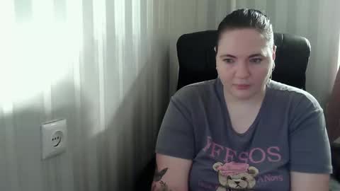 OlyaAndNetty online show from 10-27-25, 07:23