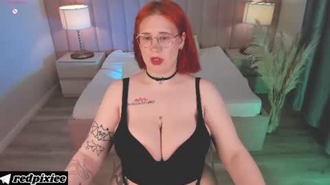 Snapshot of omgsexxxypixie chatting on 07-25-26, 05:38 your Pixie online show from 07-25-26, 05:38