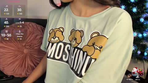 Violette online show from 12-14-24, 04:12