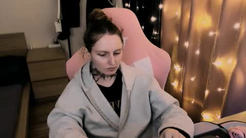 on_yxxx online show from 09-19-25, 08:31