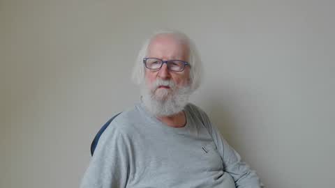 Somewhere over the rainbow online show from 02-18-25, 01:22