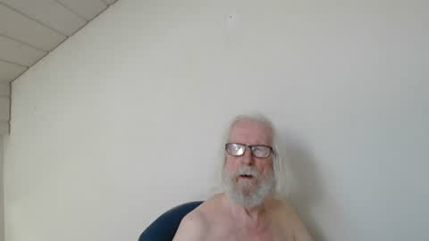 Snapshot of onanister chatting on 06-30-26, 07:31 Somewhere over the rainbow online show from 06-30-26, 07:31