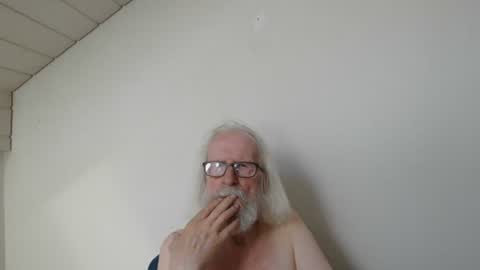 Snapshot of onanister chatting on 07-04-26, 07:03 Somewhere over the rainbow online show from 07-04-26, 07:03