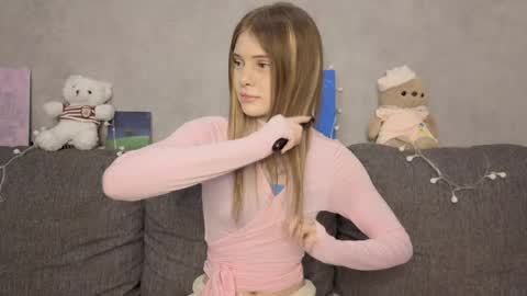 Snapshot of one_more_touch chatting on 05-27-26, 01:41 Eva online show from 05-27-26, 01:41