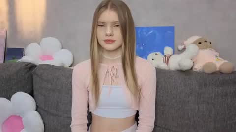Snapshot of one_more_touch chatting on 07-20-26, 01:35 Eva online show from 07-20-26, 01:35