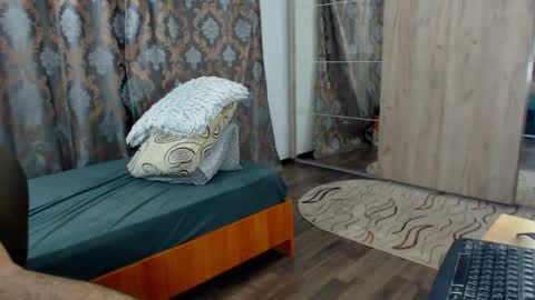 oneboy1x1 online show from 11-29-25, 05:43