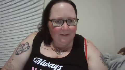 Snapshot of onedaffodil84 chatting on 05-06-26, 07:13 Pixie online show from 05-06-26, 07:13