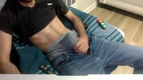 Snapshot of onehitwonder21 chatting on 06-19-26, 05:17 onehitwonder21 online show from 06-19-26, 05:17