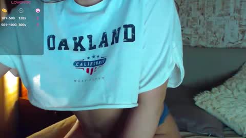  ONLINE   online show from 01-08-26, 02:25