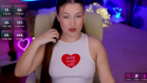 L A Y A online show from 12-01-25, 08:41