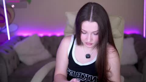 L A Y A online show from 04-03-26, 06:11