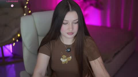 L A Y A online show from 04-22-26, 07:04