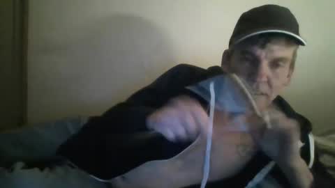 Snapshot of oneofmany66 chatting on 12-17-24, 10:12 Oneofmany online show from 12-17-24, 10:12