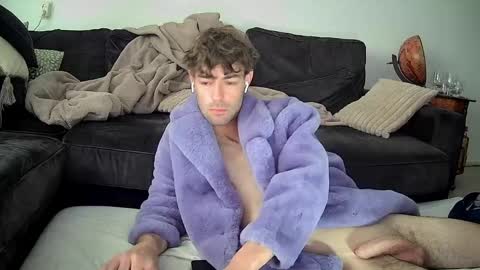 onesieboyx online show from 05-05-26, 09:28