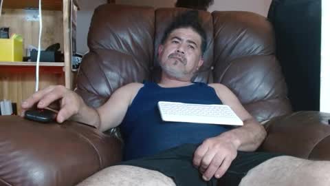 Snapshot of onewayallday chatting on 11-13-25, 09:03 onewaykenny online show from 11-13-25, 09:03