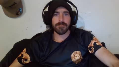 Snapshot of oniyoshiken chatting on 09-20-25, 07:37 oniyoshiken online show from 09-20-25, 07:37