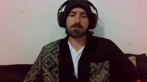 Snapshot of oniyoshiken chatting on 10-15-25, 06:41 oniyoshiken online show from 10-15-25, 06:41