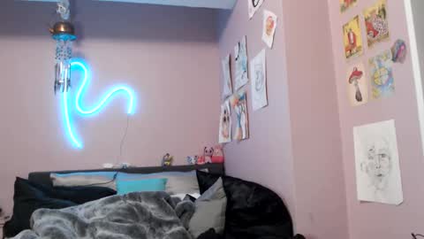 Snapshot of only1jtreasure chatting on 12-03-24, 12:57 Only1JTreasure online show from 12-03-24, 12:57