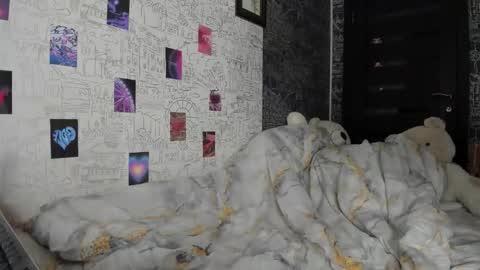 Snapshot of only_iva21 chatting on 10-12-25, 12:15 Iva online show from 10-12-25, 12:15