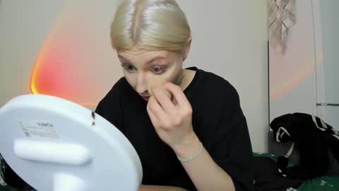 Snapshot of only_iva21 chatting on 10-27-25, 12:53 Iva online show from 10-27-25, 12:53