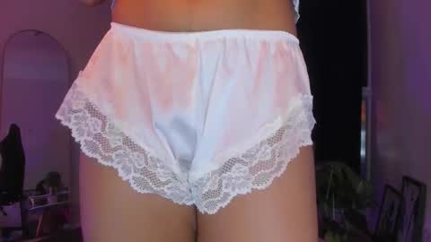 misssaray official online show from 11-19-25, 12:10