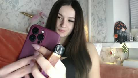 Snapshot of only_ubutterfly chatting on 12-27-24, 07:14 Amalia online show from 12-27-24, 07:14