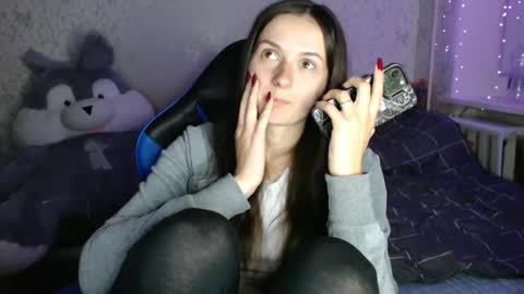 Snapshot of only_ubutterfly chatting on 10-11-25, 05:44 Amalia online show from 10-11-25, 05:44