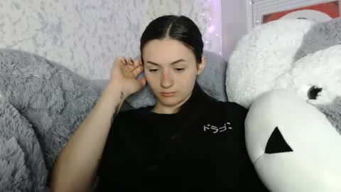 Snapshot of only_ubutterfly chatting on 04-28-26, 05:29 Amalia online show from 04-28-26, 05:29