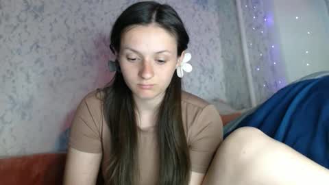 Snapshot of only_ubutterfly chatting on 05-14-26, 06:15 Amalia online show from 05-14-26, 06:15