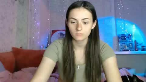 Snapshot of only_ubutterfly chatting on 05-15-26, 06:15 Amalia online show from 05-15-26, 06:15