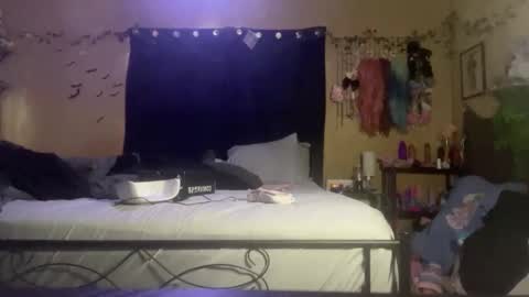 Snapshot of onyx_the_pupstar chatting on 09-23-25, 07:17 Onyx online show from 09-23-25, 07:17