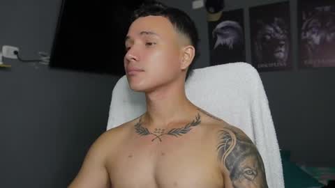 Snapshot of onyx_voss chatting on 05-27-26, 12:35 onyx_voss online show from 05-27-26, 12:35