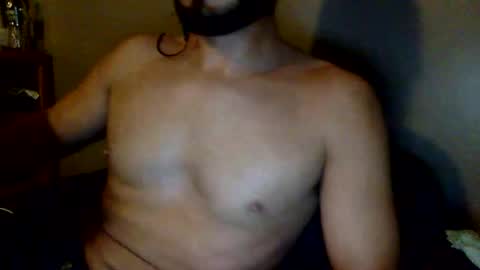 Snapshot of oofthatstuff chatting on 10-19-25, 08:04 oofthatstuff online show from 10-19-25, 08:04