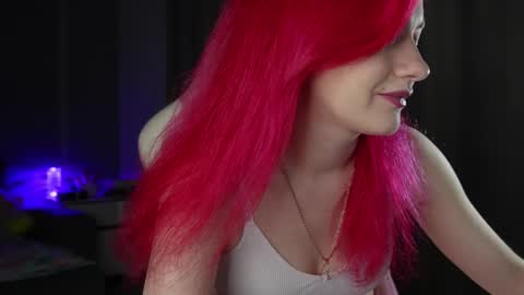 Snapshot of ooliviaa chatting on 10-26-25, 01:28 Hannah online show from 10-26-25, 01:28