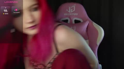 Snapshot of ooliviaa chatting on 11-28-25, 04:42 Hannah online show from 11-28-25, 04:42