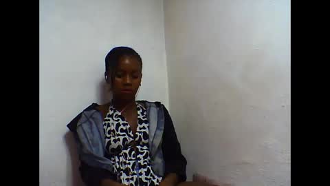 oooorazanasoa online show from 05-26-26, 06:37